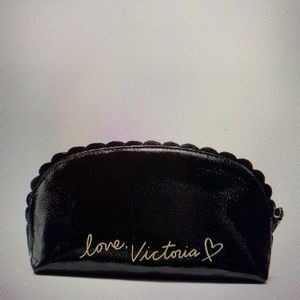 NEW Petal Edge Beauty Bag: 8 2/3”L x 3”Wx43/4” H